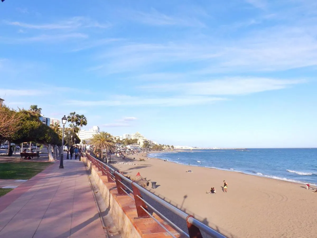 Daire Casa Familiar Para 8 Con Jardin, Bbq, Terraza, Piscina Y Playa Cerca Benalmádena